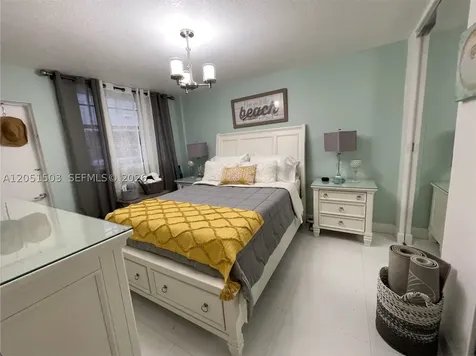 335 Collins Avenue Miami Beach FL 33139