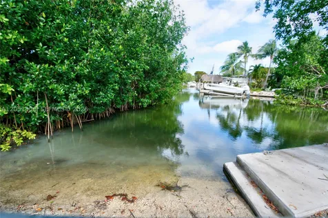 32 Pirates Drive Key Largo FL 33037