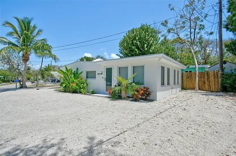 32 Pirates Drive Key Largo FL 33037