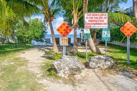 32 Pirates Drive Key Largo FL 33037