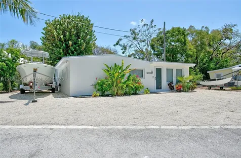 32 Pirates Drive Key Largo FL 33037