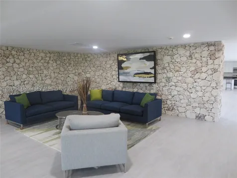 8025 SW 107th Avenue Miami FL 33173