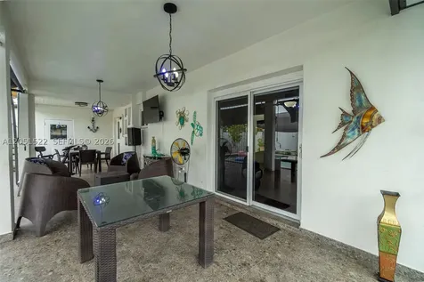 6320 E 4th Avenue Hialeah FL 33013