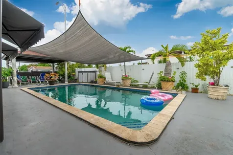 6320 E 4th Avenue Hialeah FL 33013