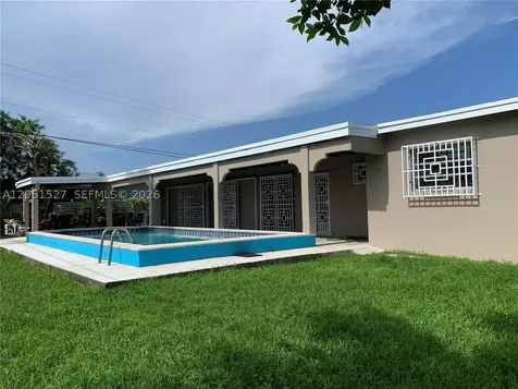 1820 SW 98th Court Miami FL 33165