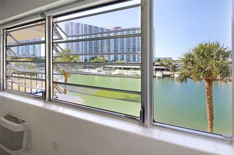 220 Kings Point Drive Sunny Isles Beach FL 33160
