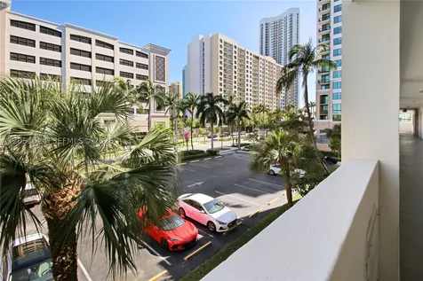 220 Kings Point Drive Sunny Isles Beach FL 33160