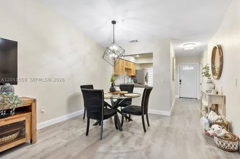 1581 NW 98th Way Pembroke Pines FL 33024
