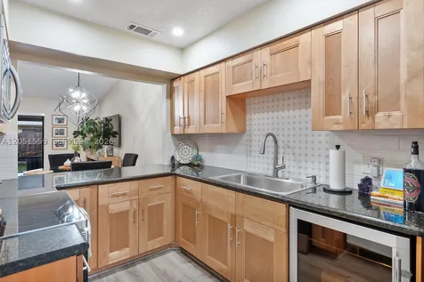 1581 NW 98th Way Pembroke Pines FL 33024