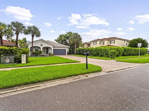 135 Catania Way Royal Palm Beach FL 33411
