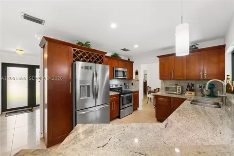 5741 W Waterford Drive Davie FL 33331