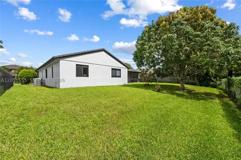 5741 W Waterford Drive Davie FL 33331