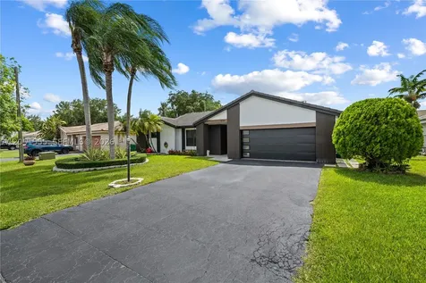 5741 W Waterford Drive Davie FL 33331