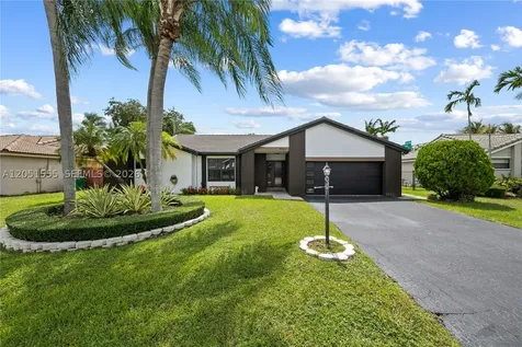 5741 W Waterford Drive Davie FL 33331