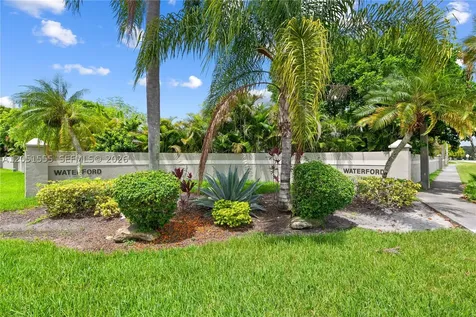 5741 W Waterford Drive Davie FL 33331