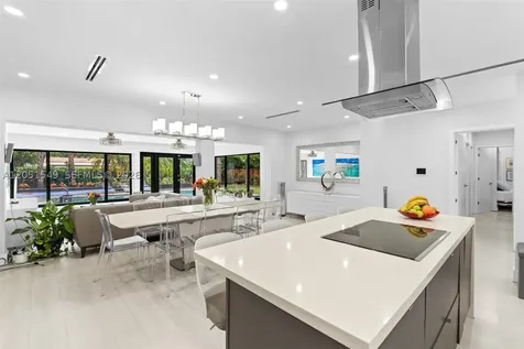 7831 SW 54th Court Miami FL 33143