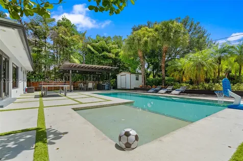 7831 SW 54th Court Miami FL 33143