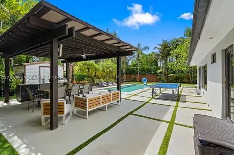 7831 SW 54th Court Miami FL 33143
