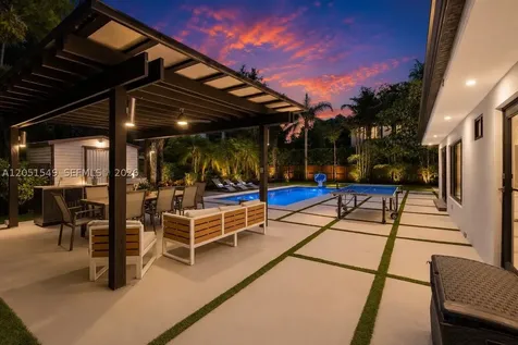 7831 SW 54th Court Miami FL 33143