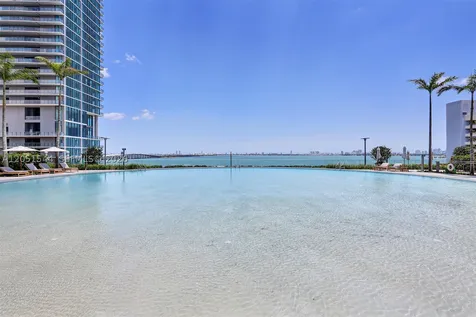 650 NE 32 Street Miami FL 33137