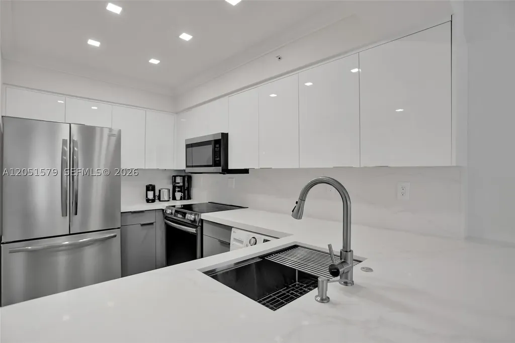 2501 S Ocean Drive Hollywood FL 33019