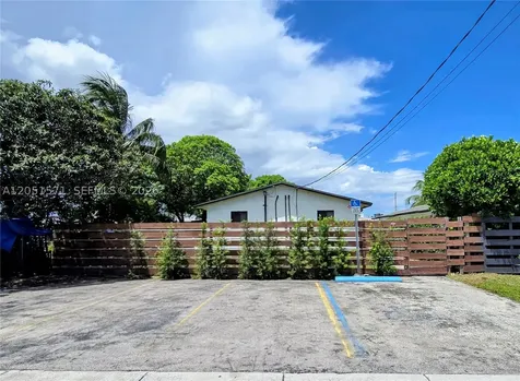 4151 SW 19th Street West Park FL 33023