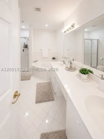 5724 NW 112th Place Doral FL 33178