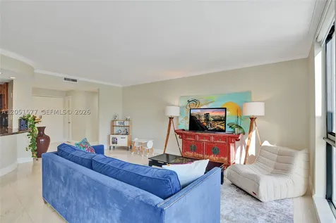 9800 W Bay Harbor Drive Bay Harbor Islands FL 33154