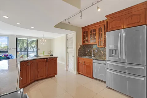 9800 W Bay Harbor Drive Bay Harbor Islands FL 33154