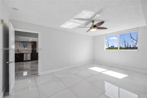 16590 NE 26th Avenue North Miami Beach FL 33160
