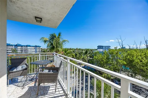 16590 NE 26th Avenue North Miami Beach FL 33160