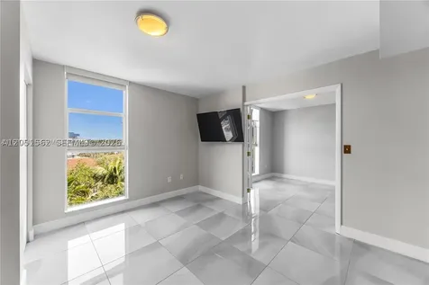 16590 NE 26th Avenue North Miami Beach FL 33160