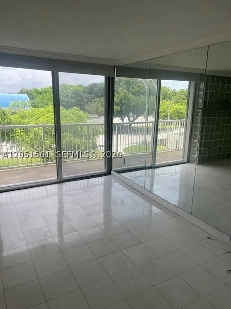 150 SE 25th Road Miami FL 33129