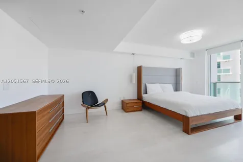 41 SE 5th Street Miami FL 33131