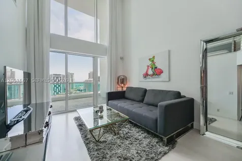 41 SE 5th Street Miami FL 33131
