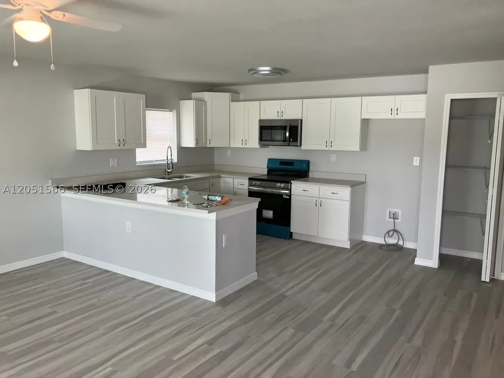 363 Poinsettia Avenue Other City - In The State Of Florida FL 33870