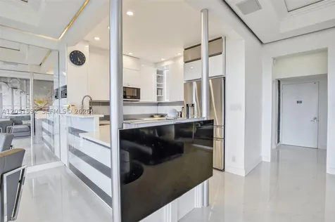 20335 W Country Club Drive Aventura FL 33180