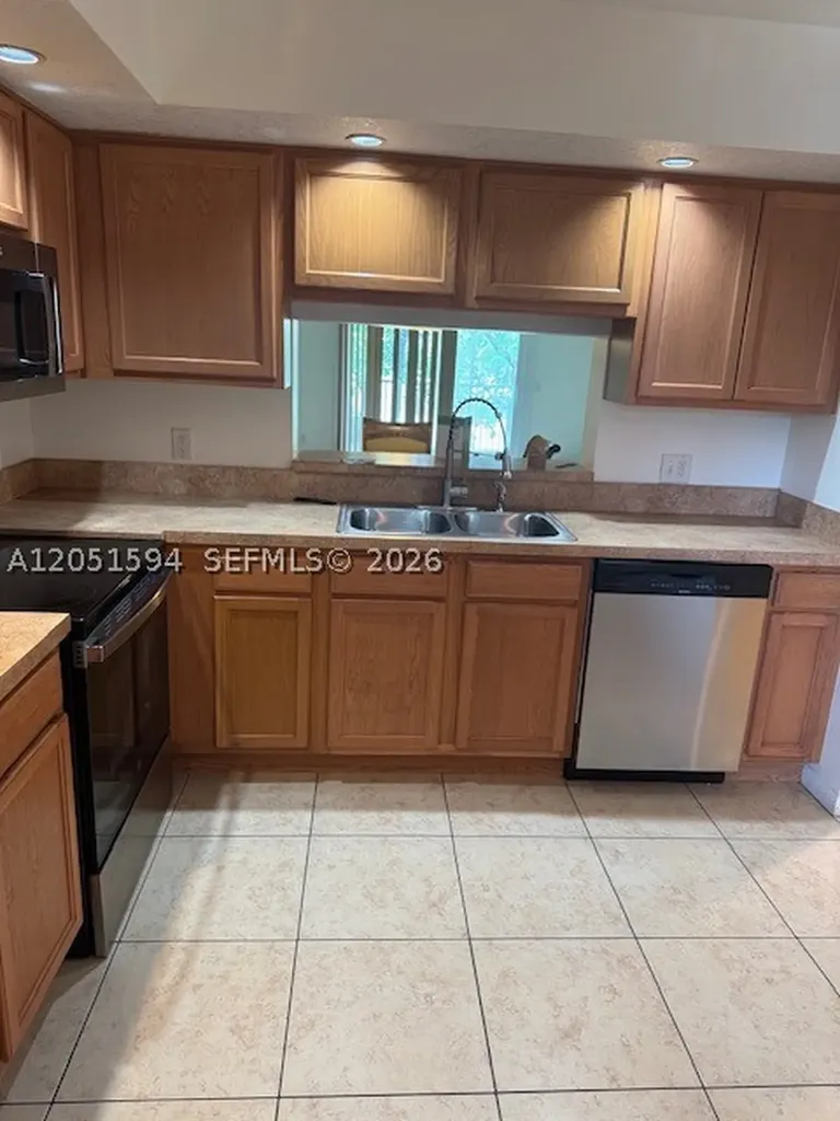100 SW 130th Terrace Pembroke Pines FL 33027