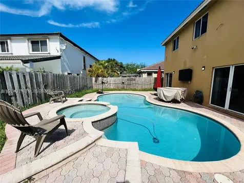 16453 SW 75th Terrace Miami FL 33193