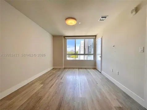 2535 NE 193rd Street Miami FL 33180
