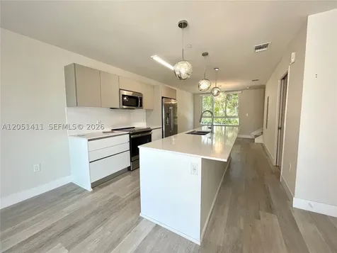 2535 NE 193rd Street Miami FL 33180
