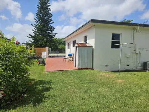 9415 SW 38th Street Miami FL 33165