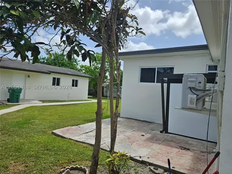 9415 SW 38th Street Miami FL 33165