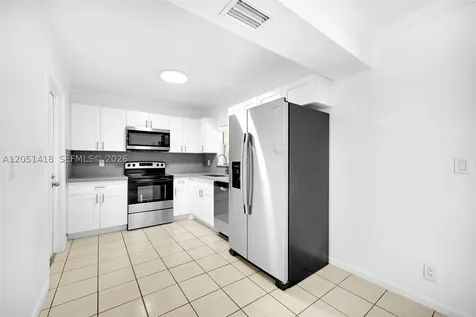 304 SW 77th Avenue North Lauderdale FL 33068