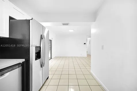 304 SW 77th Avenue North Lauderdale FL 33068