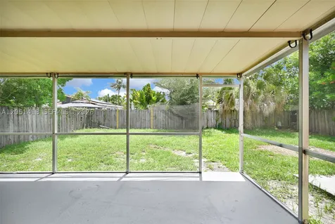 304 SW 77th Avenue North Lauderdale FL 33068