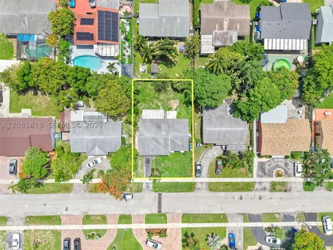 304 SW 77th Avenue North Lauderdale FL 33068