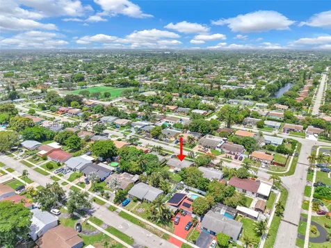 304 SW 77th Avenue North Lauderdale FL 33068