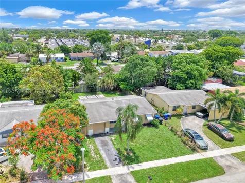 304 SW 77th Avenue North Lauderdale FL 33068