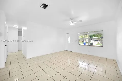 304 SW 77th Avenue North Lauderdale FL 33068